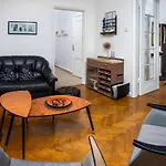 Апартаменти Perk *